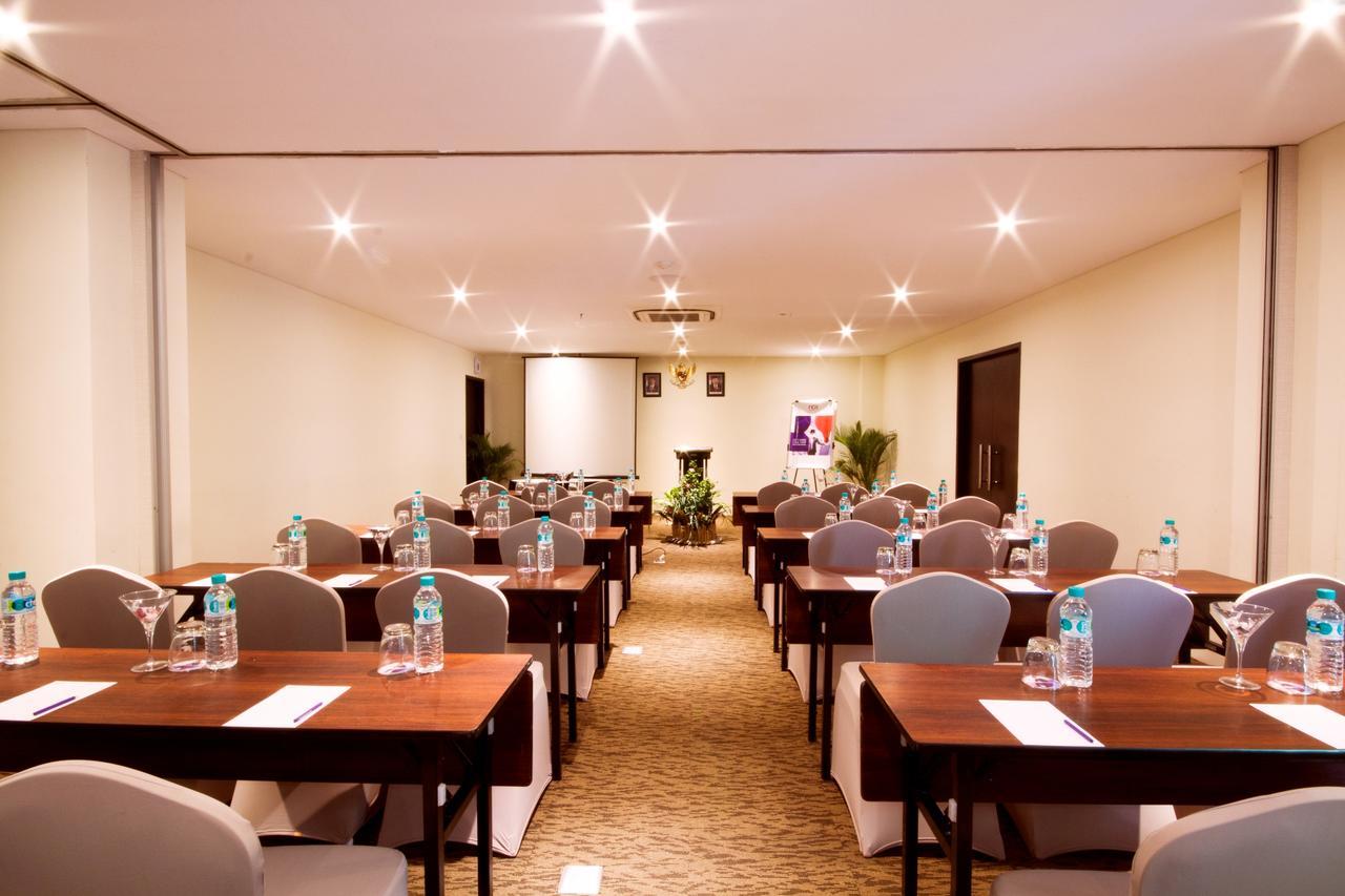 Fox Hotel Jimbaran Beach Bali Exterior photo